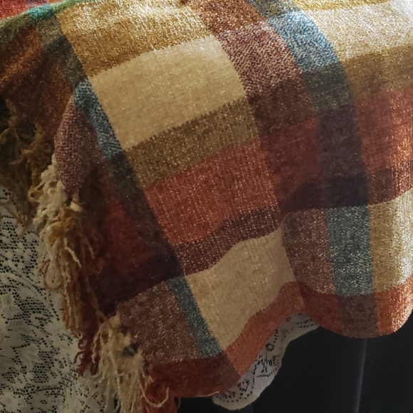 Throw Colorful Blanket. - Picture 7 of 7